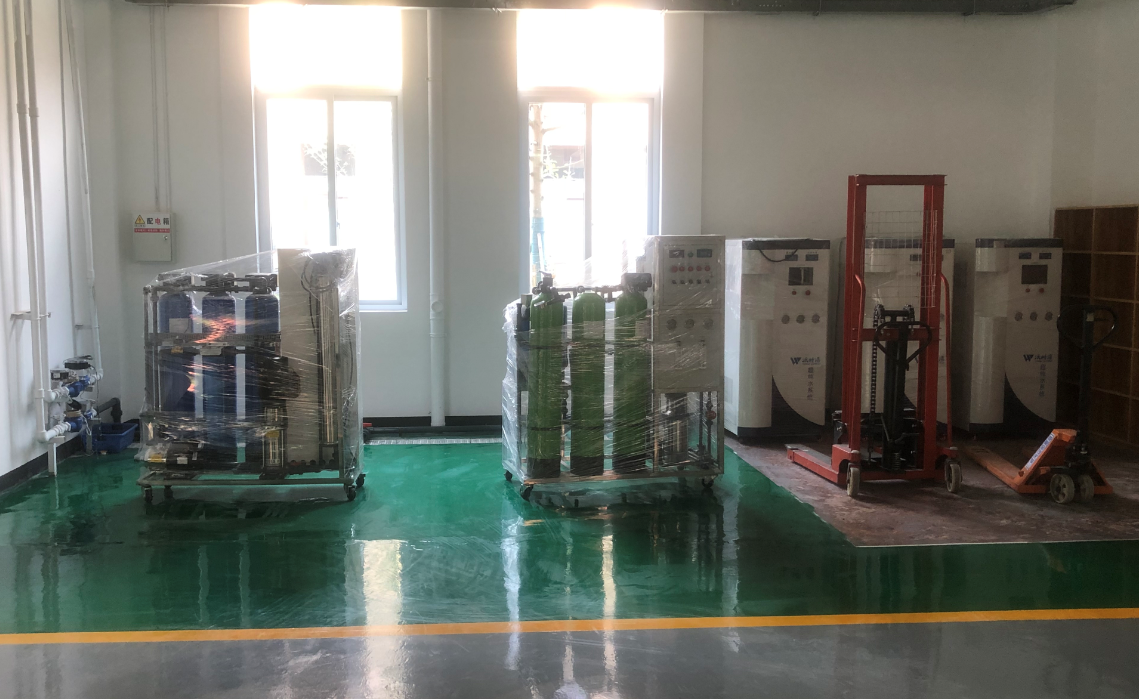 實驗室超純水機(jī) 實驗室超純水機(jī)